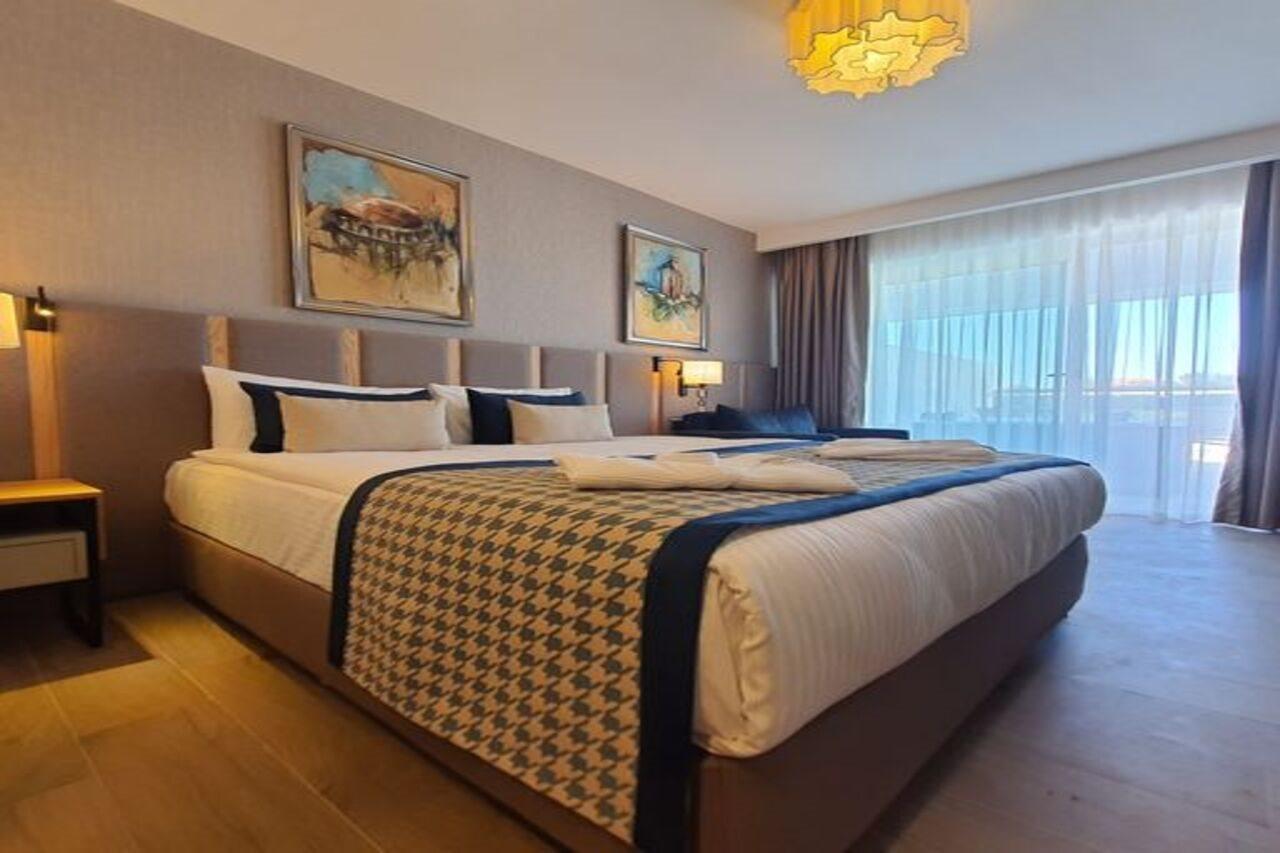 Otel Sunthalia And