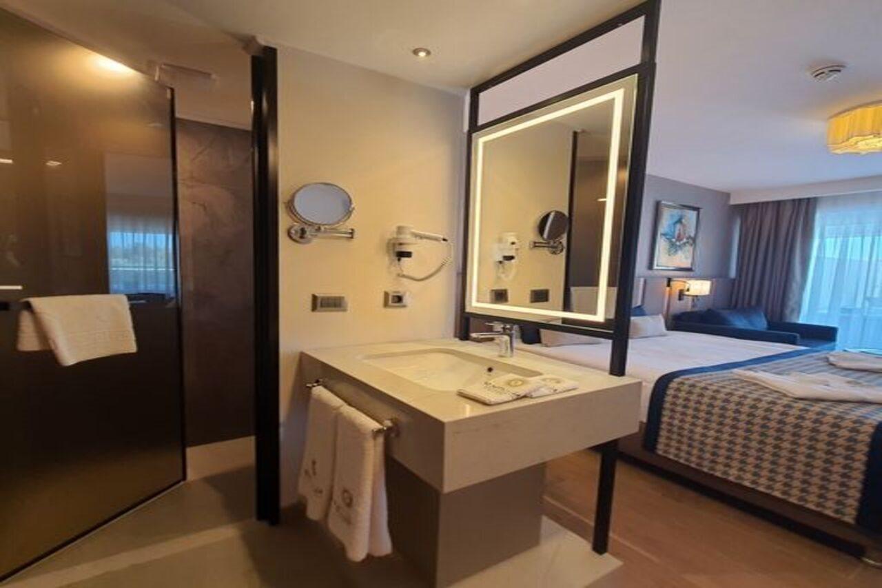 Sunthalia And Otel Antalya